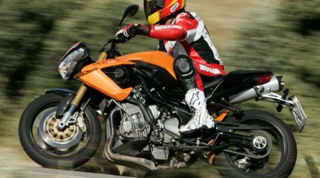 Benelli TNT 899S