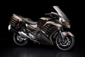 Kawasaki обновила модель GTR1400