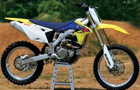 Suzuki RM-Z450 - первый кроссовый байк с системой впрыска топлива Suzuki RM-Z450 - первый кроссовый байк с системой впрыска топлива