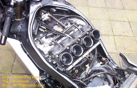 Батарея карбюраторов шиберного типа, Kawasaki ZXR750R Батарея карбюраторов шиберного типа, Kawasaki ZXR750R