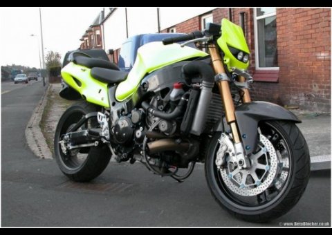 11. Suzuki Hayabusa. 500 лошадиных сил и большая вера в чудо