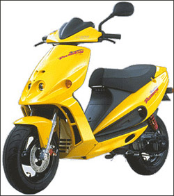 Фотографии  Malaguti Phantom F12 AC - Увеличить.