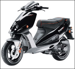 Фотографии  Malaguti Phantom F12 LC DD - Увеличить.