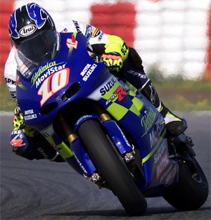 GSV-R в повороте с заносом.