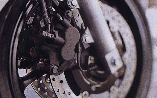 Новинки Yamaha 2009. Yamaha YZF-R1, Yamaha XVS950A Midnight Star, Yamaha XJ6 Diversion.