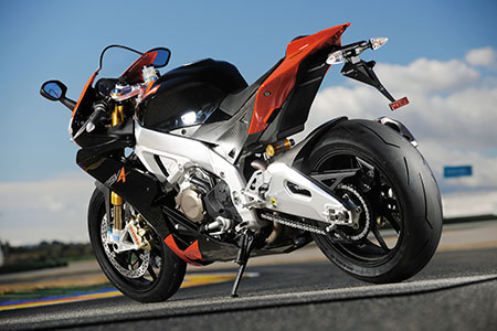 Aprilia-RSV4-Factory-2