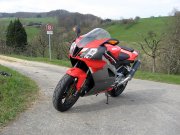 Aprilia RSV Mille R 2004