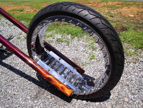 Hubless Monster Motorcycle Rolls Without Spokes